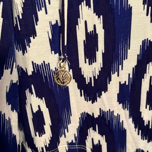 Macbeth Collection by Margaret Joseph’s Hooded Coverup with gold details - Picture 4 of 12